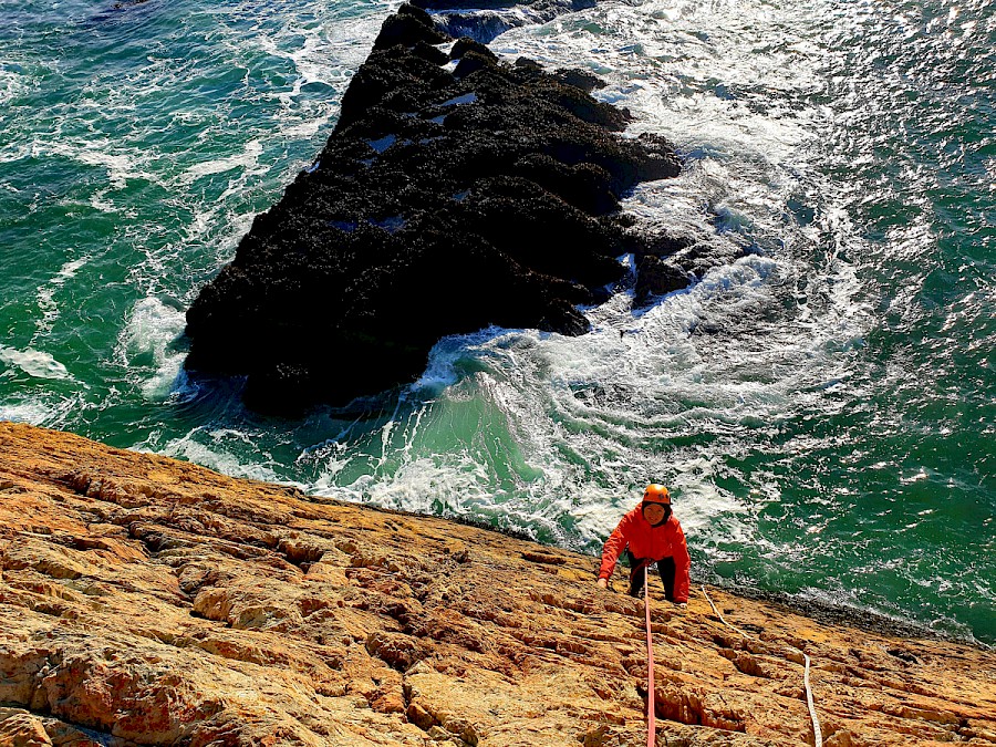 Intro rock climbing course. Snowdonia